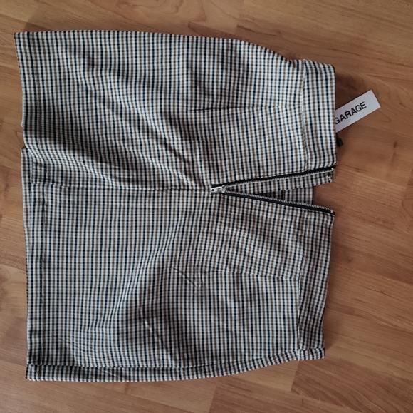 Garage skirt - Picture 2 of 3